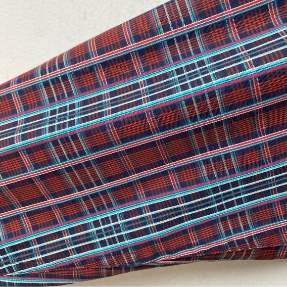 Robert Graham Plaid Button Up Flip Cuff Shirt - Picture 12 of 16